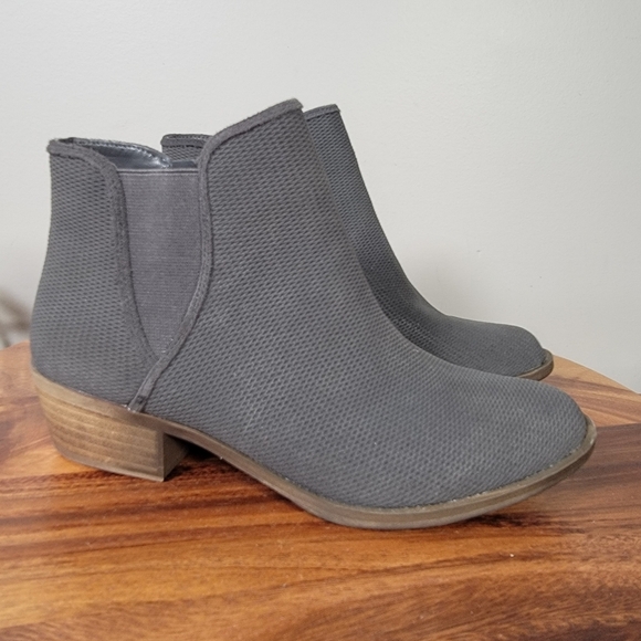 NEW Kenzie Gerona Dark Gray Ankle Boots Women's Size 9 - Picture 3 of 15